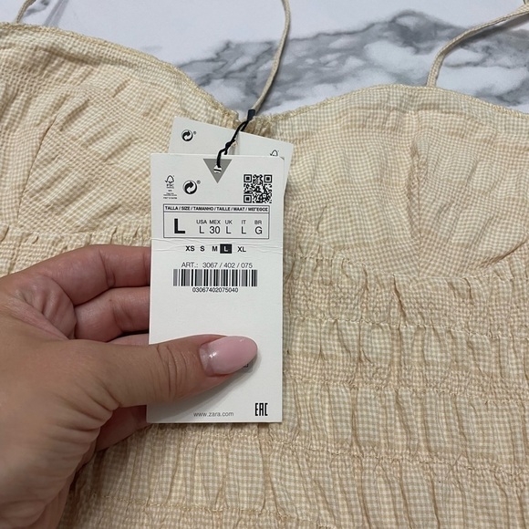 New Zara Spaghetti straps Elastic
Crop Top Size L - Picture 5 of 7